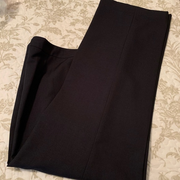 Jones Studio Suit - Picture 2 of 6